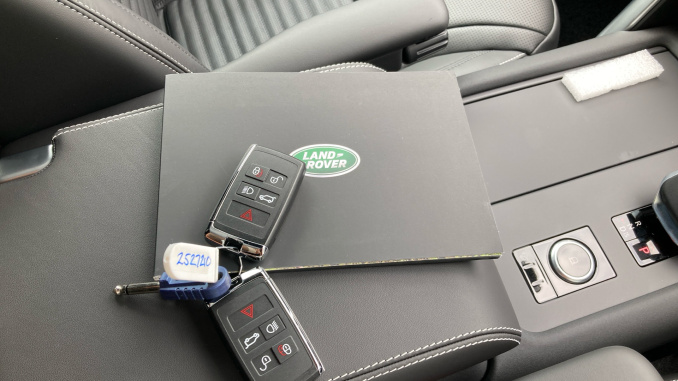 Land Rover Discovery 3.0 D350 Metropolitan Edition 5dr Auto Diesel Station Wagon - Image 33